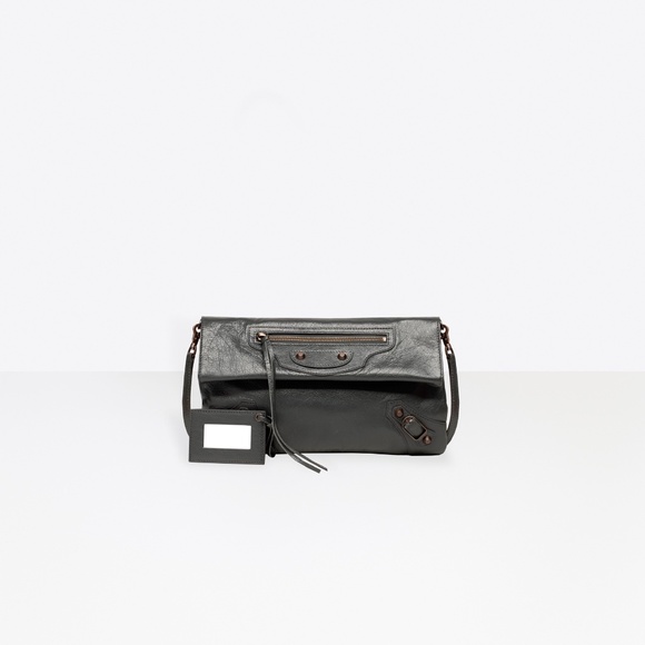 BALENCIAGA Classic Envelope Strap Bag in Gris Fossile - Picture 5 of 6